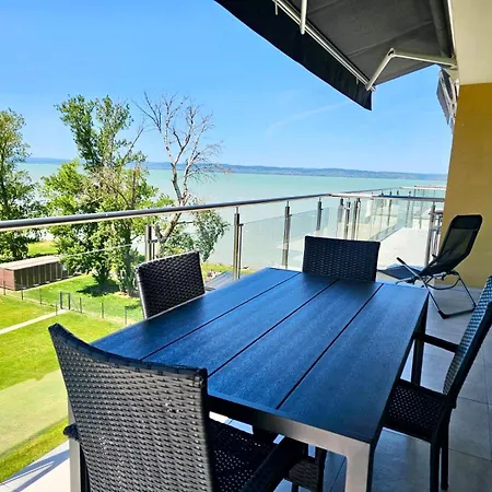Pearl Dingi Apartment *
